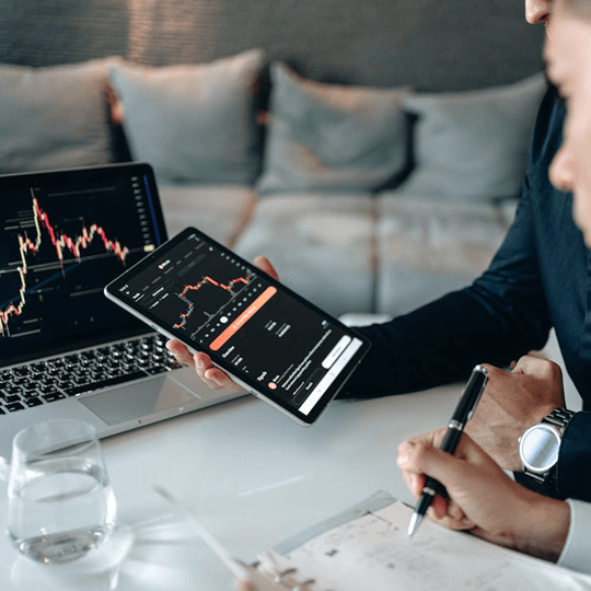 Leal Torlian - Equipo de expertos en criptomoneda